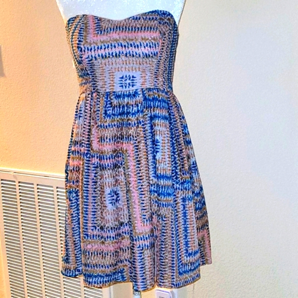 Flirty Fire Los Angeles Boho Crochet Sweetheart Strapless Dress EUC Size Medium